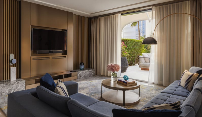 Family Garden Suite, Living Room Terrace View